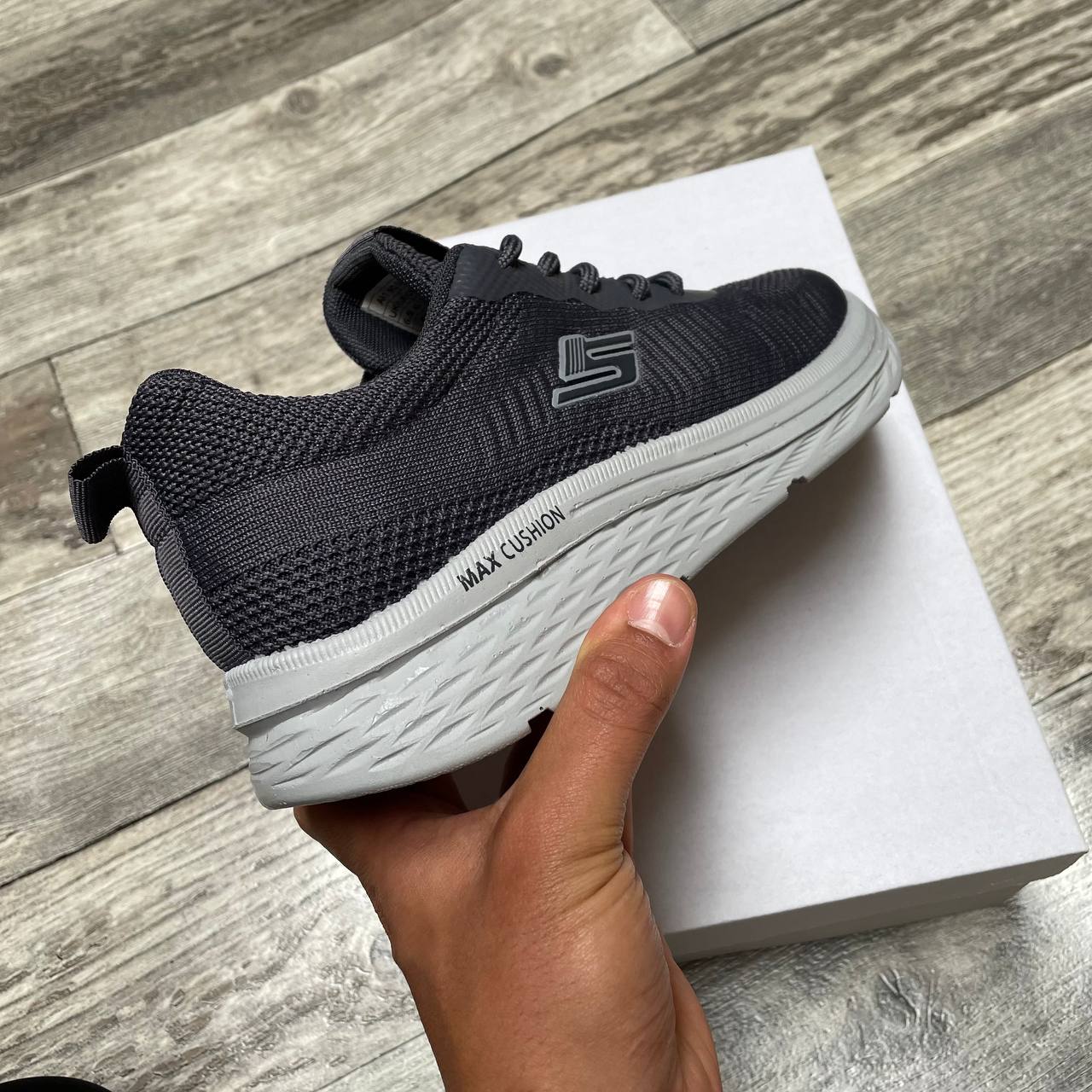 SKECHERS 😍