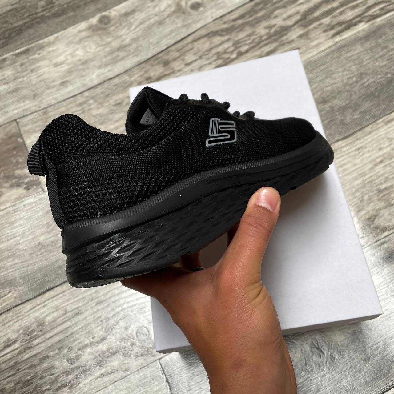 SKECHERS 😍