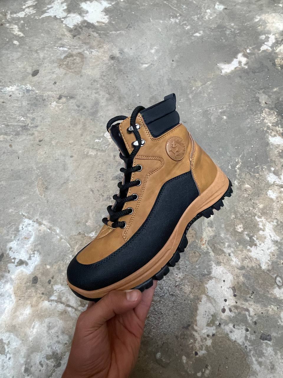 BOOTS NAVIGATOR ❄️