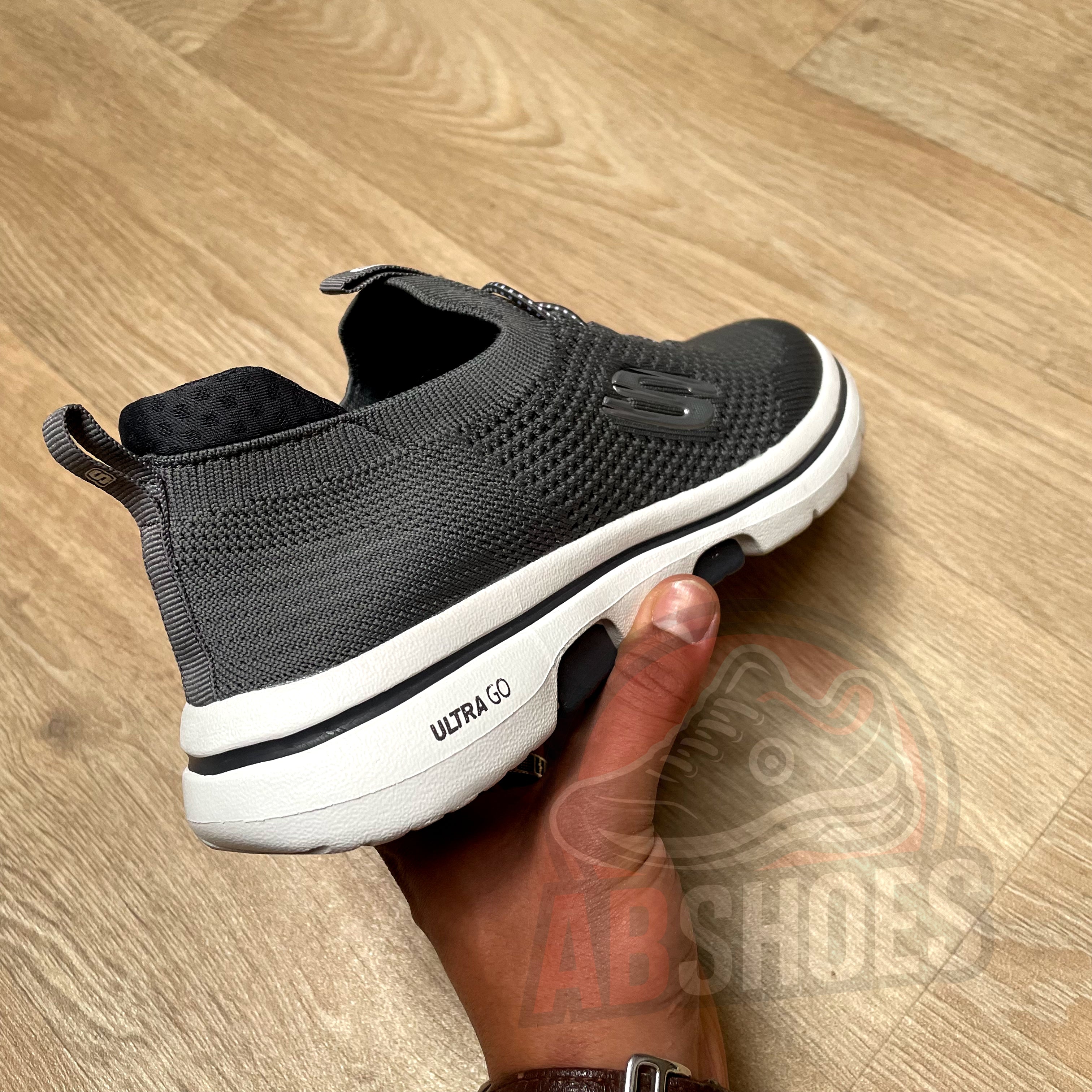 SKECHERS 😍